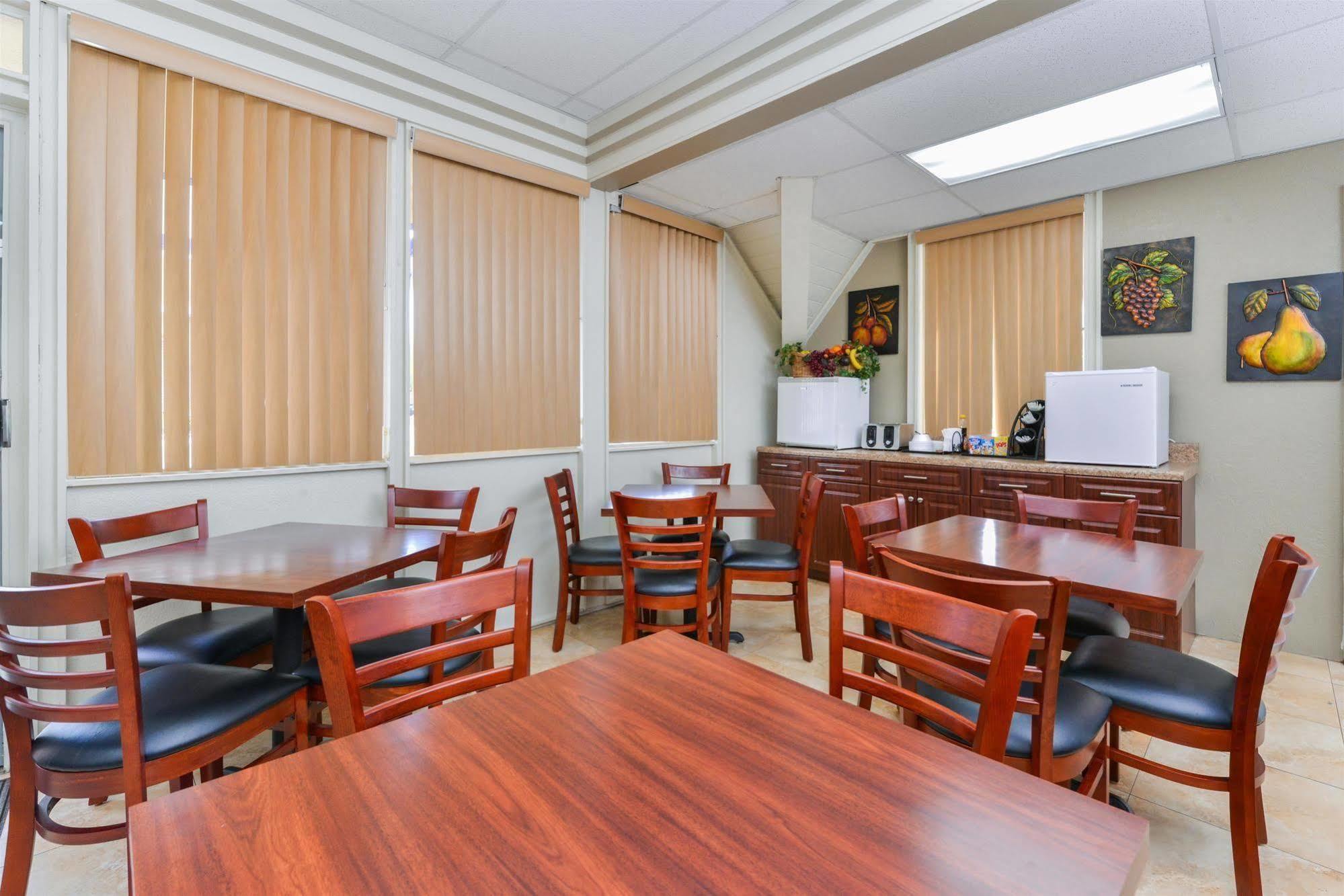Americas Best Value Inn Sarasota Dış mekan fotoğraf